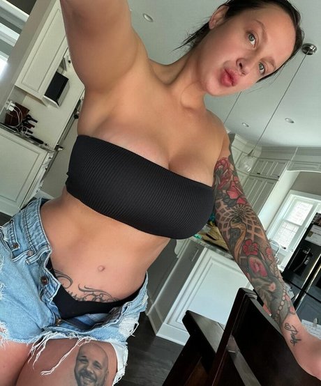 deseroses naked pornstar gallery