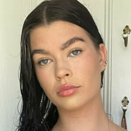 Phoebewillow model hot galleries