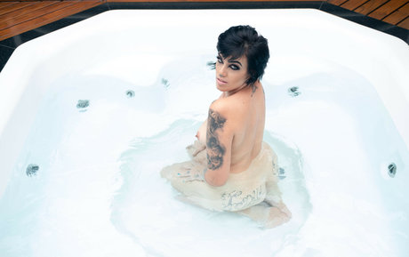 amateur swinger onlyfans beautiful img