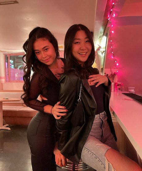 alex papadonker art model pictures