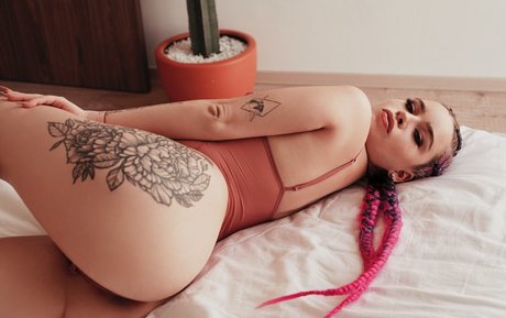 swinger milf onlyfans free naked photo