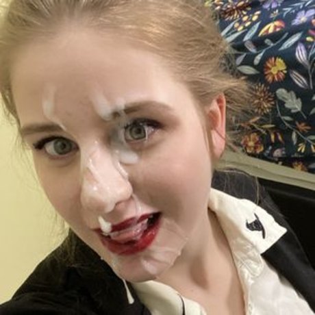 Melody Katt exclusive model pics