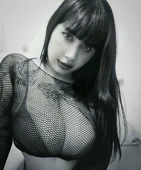 Romy K nude star photo