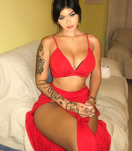 giant onlyfans beautiful naked pictures