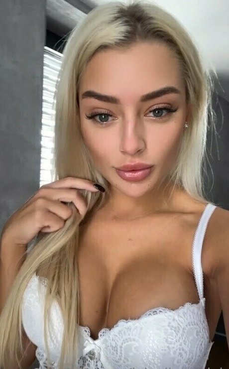 lolaellemodel model erotic gallery