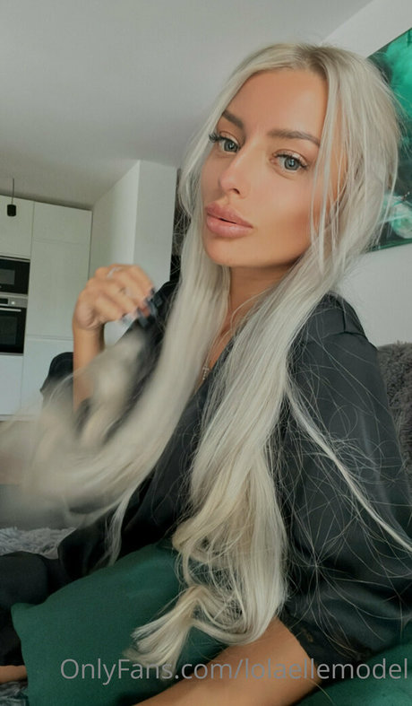 lolaellemodel sex star pics