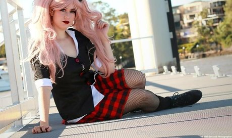 minniealiencos star hot photo