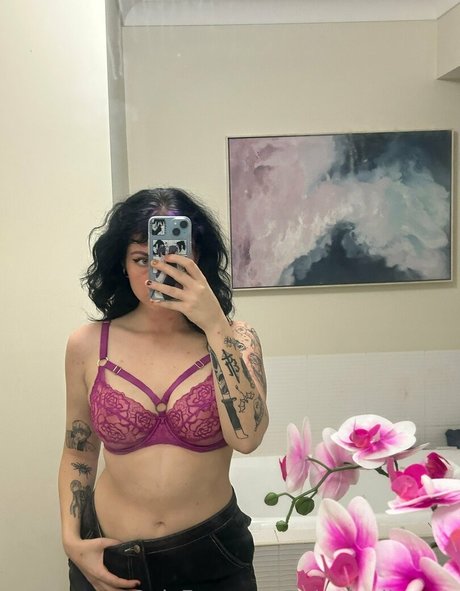 minniealiencos model pics