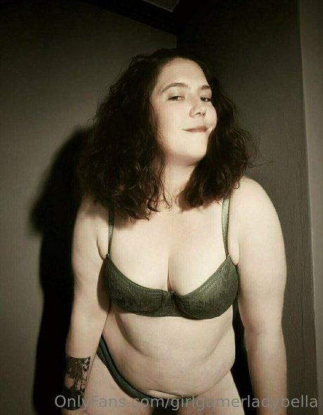 girlgamerladybella free model archive