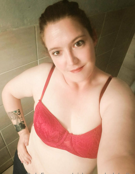 girlgamerladybella model art images