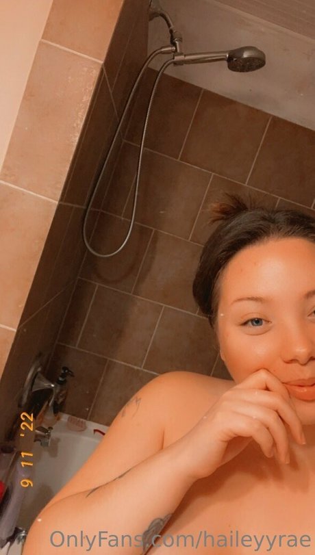 haileyyrae model adult photos