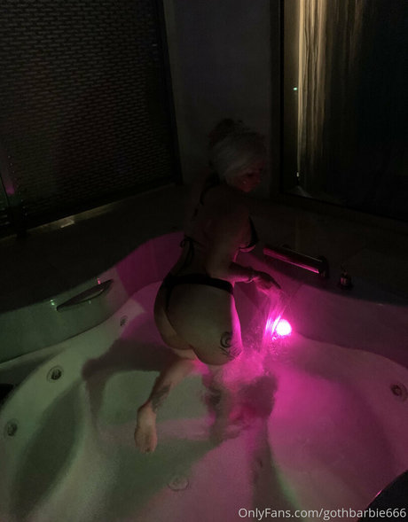 gothbarbie666 high quality actress img