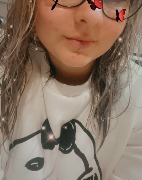 suuusanahfree sexy model photo