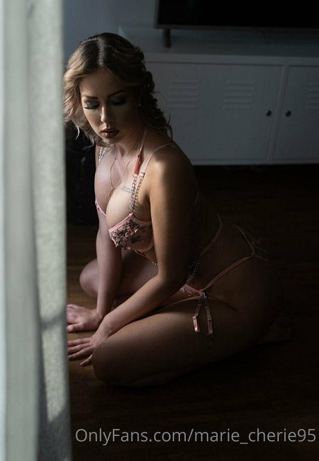 marie cherie95 hd actress pic