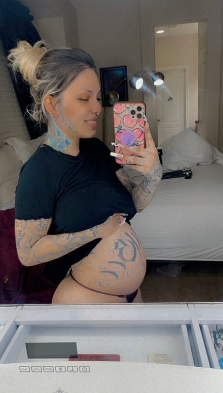 dab710queen model top pics