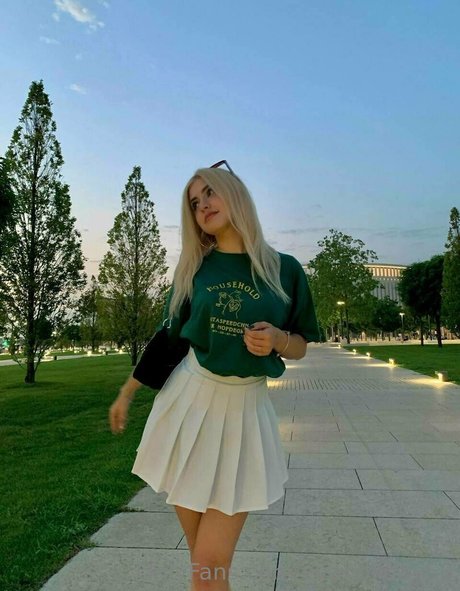 evaholiday69 star erotic images