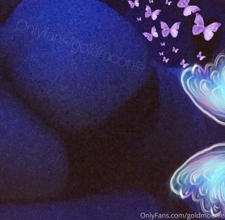 goldmoonie model pornographic images