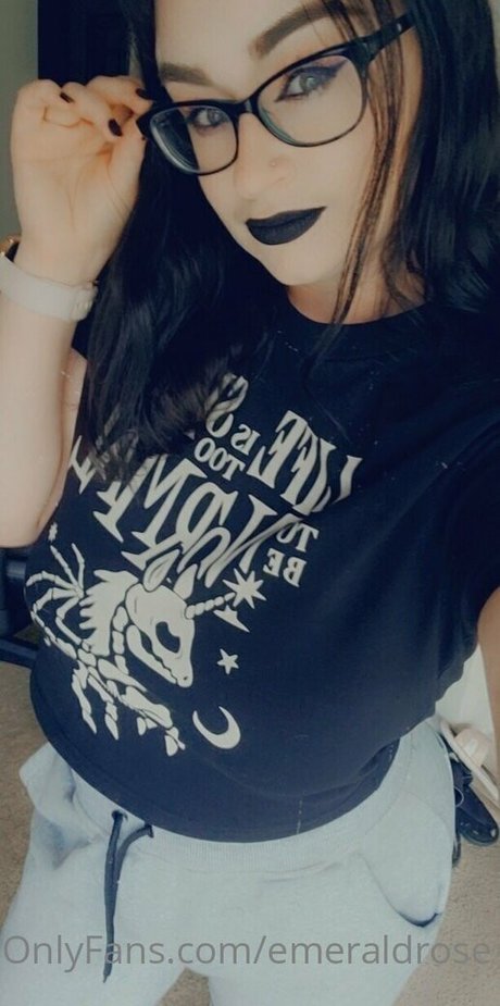 emeraldrose perfect pornstar picture