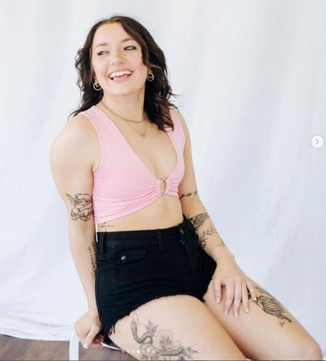 Finley Parker model perfect pictures