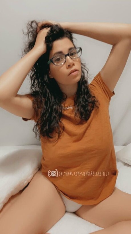 sierrarblakefield star top pic