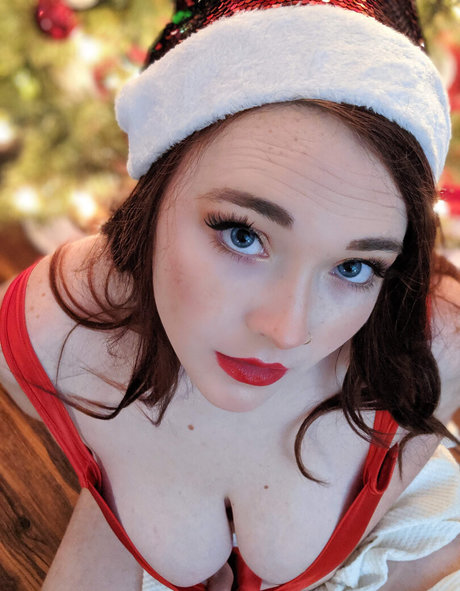 Emily Fox free pornstar archive