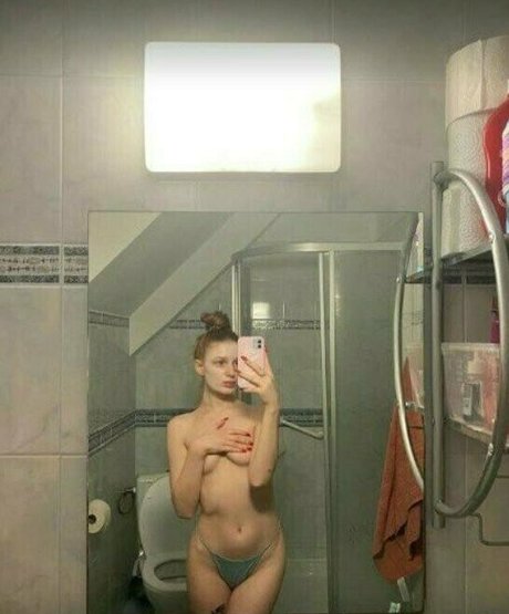 issaa0 star porn pics