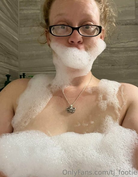 tj footie star sexy picture