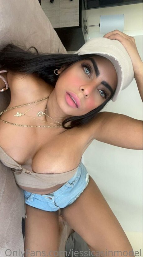 curvyjessy hot model galleries