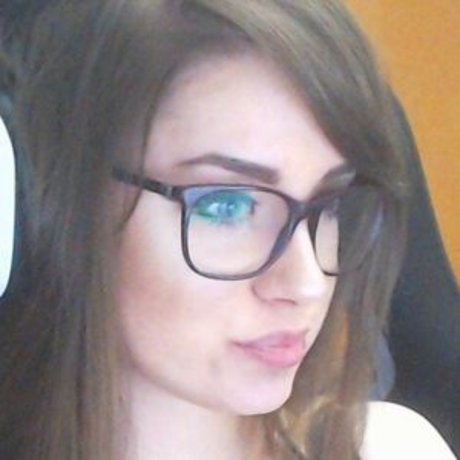 Lemonkiwi perfect pornstar img