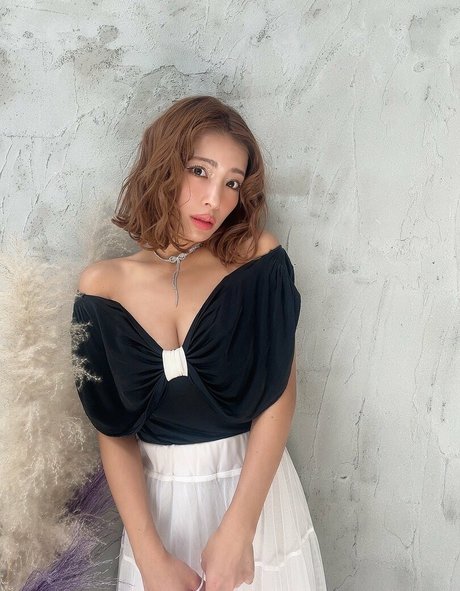 Rina Hashimoto model erotic pics