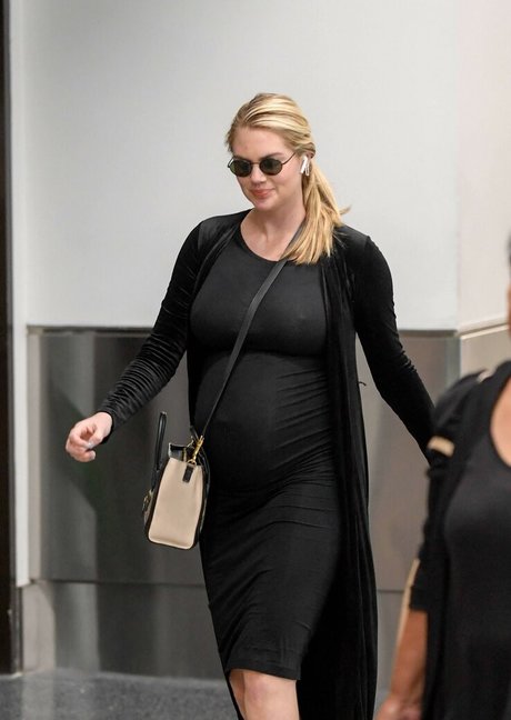 Kate Upton art model galleries