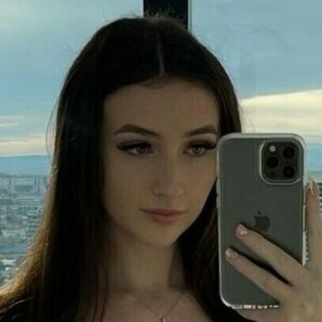 juicyalycia naked actress img