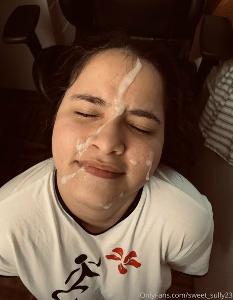 sweet sully23 pornstar top image