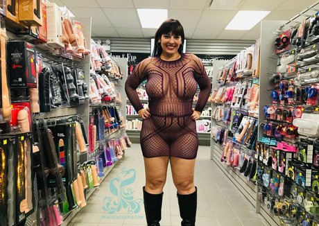 Peacock Couple model free picture