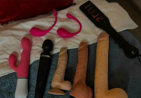 sarah lust art model archive