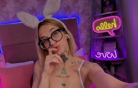 sarah lust xxx actress images