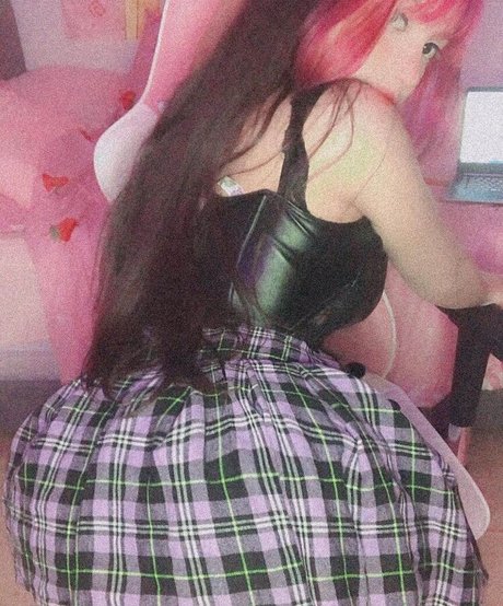 babymelini pretty pornstar image