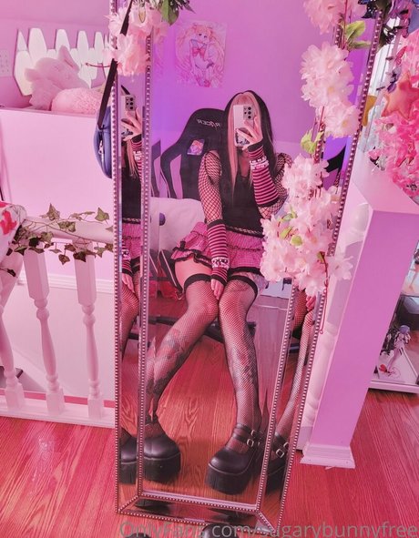 sugarybunnyfree pornstar erotic pic