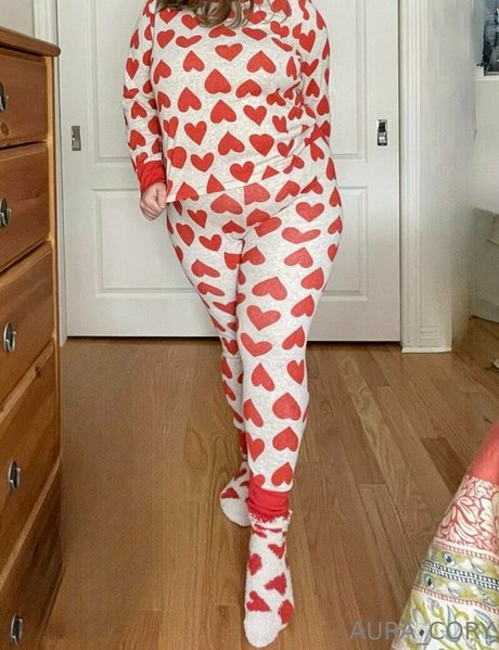 auracory hot actress photo