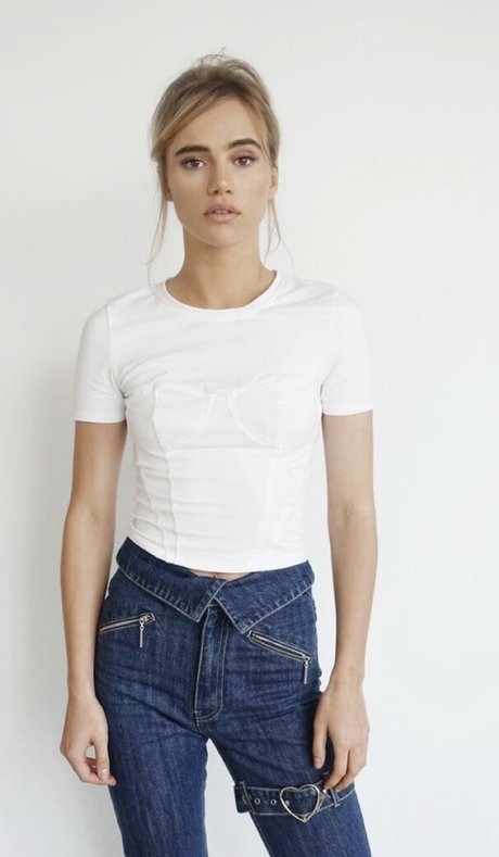 Suki Waterhouse top model pictures