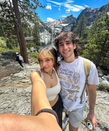 Tiana Renay star sexy photos