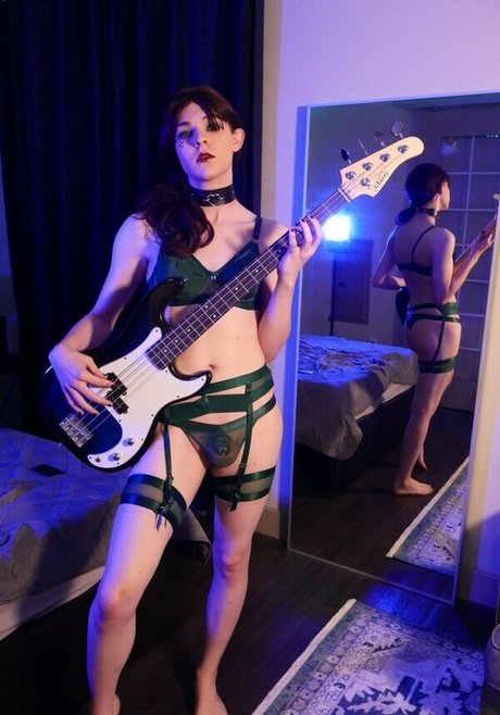 Wendy B_ exclusive actress pictures