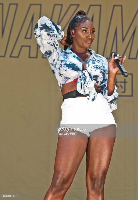 Aya Nakamura art star pic