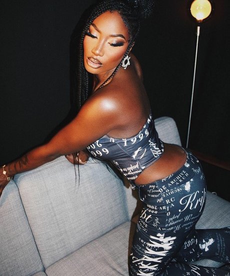 Aya Nakamura pornstar naked pics