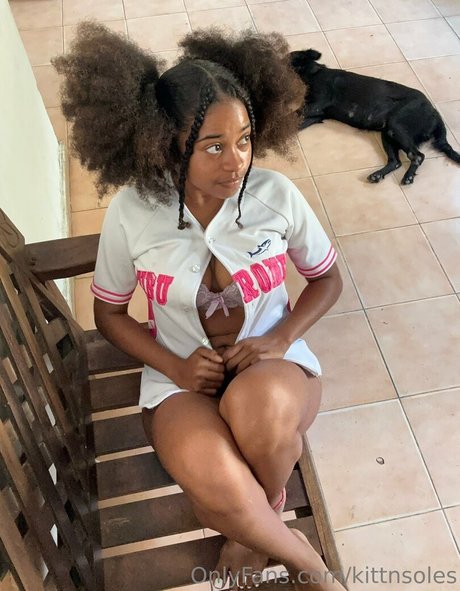 kittnsoles nude model gallery