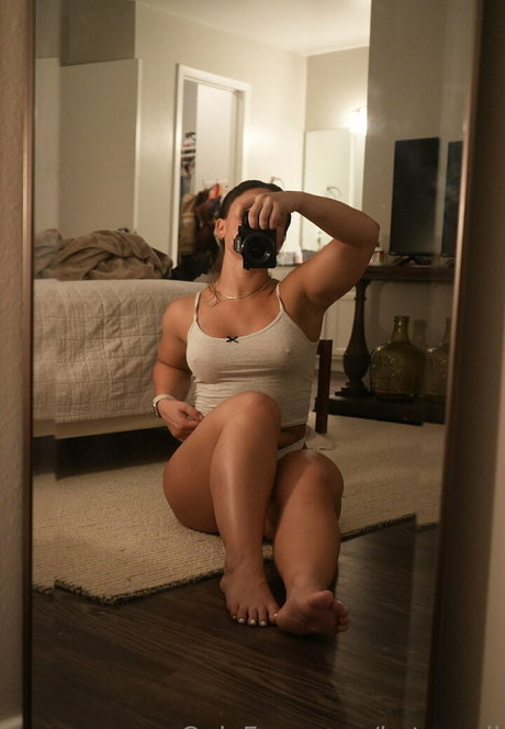 Katy Pull pornstar adult pics