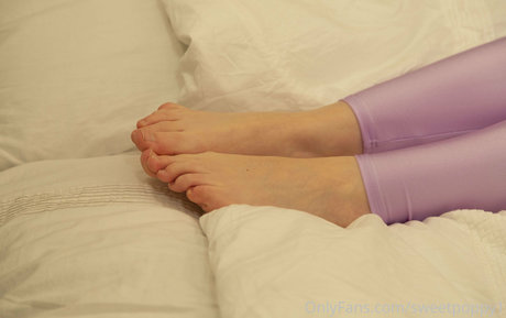 sweetpoppy1 art model image