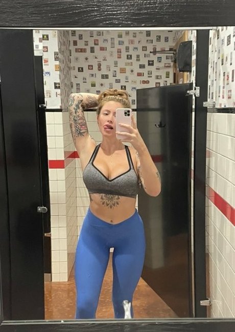 RobbieCal nudes actress image