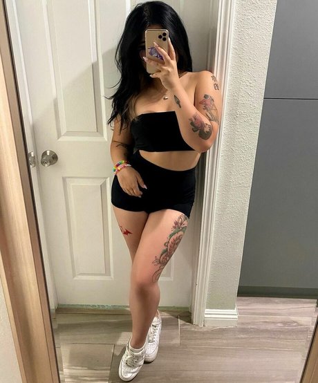 yourprincesslol model hot pics