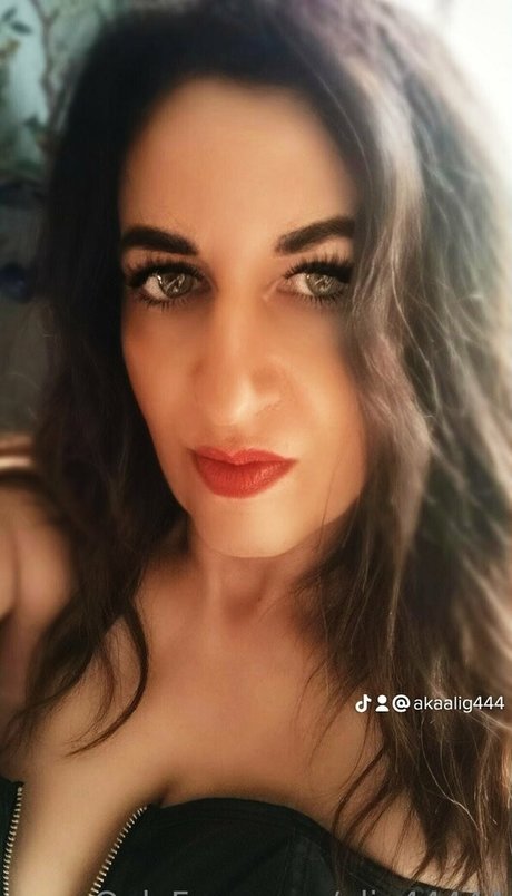 alig44444 star porn photo